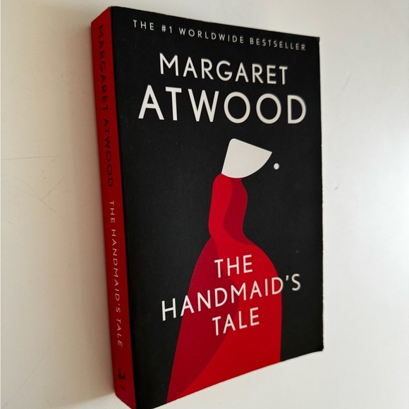 Handmaids Tale Margaret Atwood - Picture 5 of 5